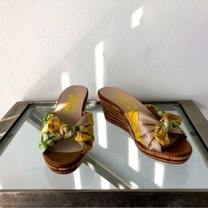 Salvatore Ferragamo
 - 7 - Brown Green Champagne